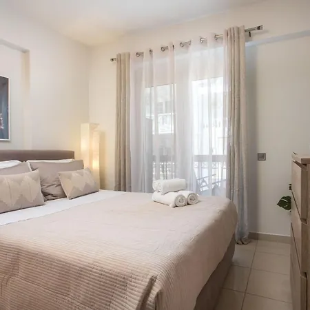 Ophelia Living Apartment *