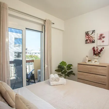 Ophelia Living Apartment