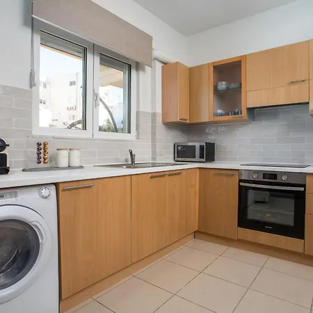 Ophelia Living Apartment